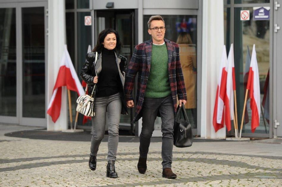 Pierwsze zdjęcia Cichopek i Kurzajewskiego, jak przytulają się pod TVP!