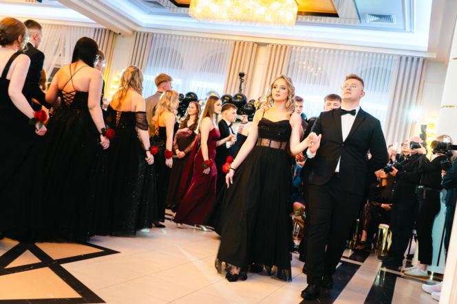 Studniówka 2026 młodzieży z IV LO im. Hetmana Stanisława Żółkiewskiego w Siedlcach