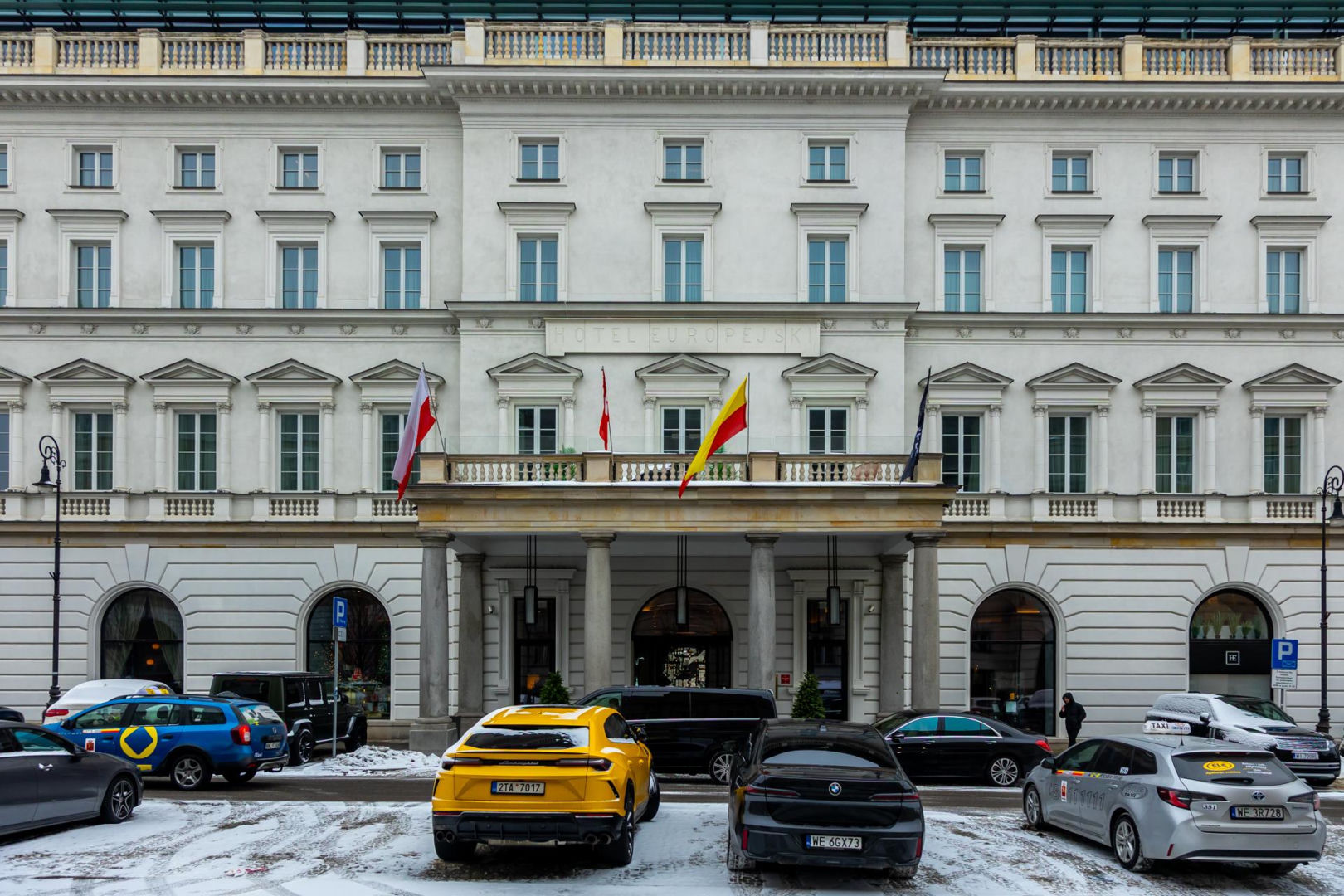 Hotel Europejski działa obecnie pod nazwą Raffles Europejski Warsaw