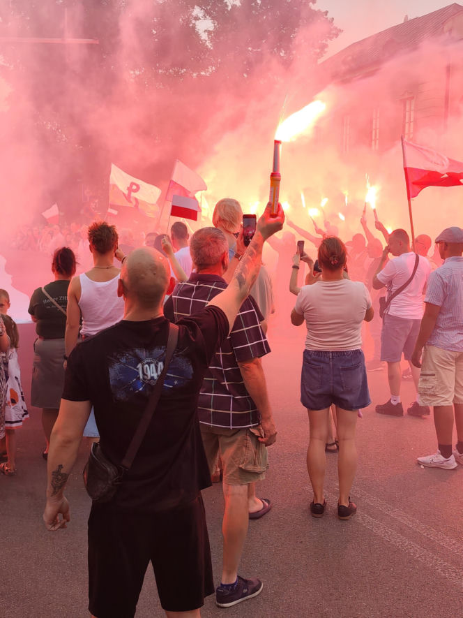 „Cześć i chwała bohaterom!”. Siedlczanie spotkali się w centrum miasta, by uczcić 82. rocznicę wybuchu Powstania Warszawskiego