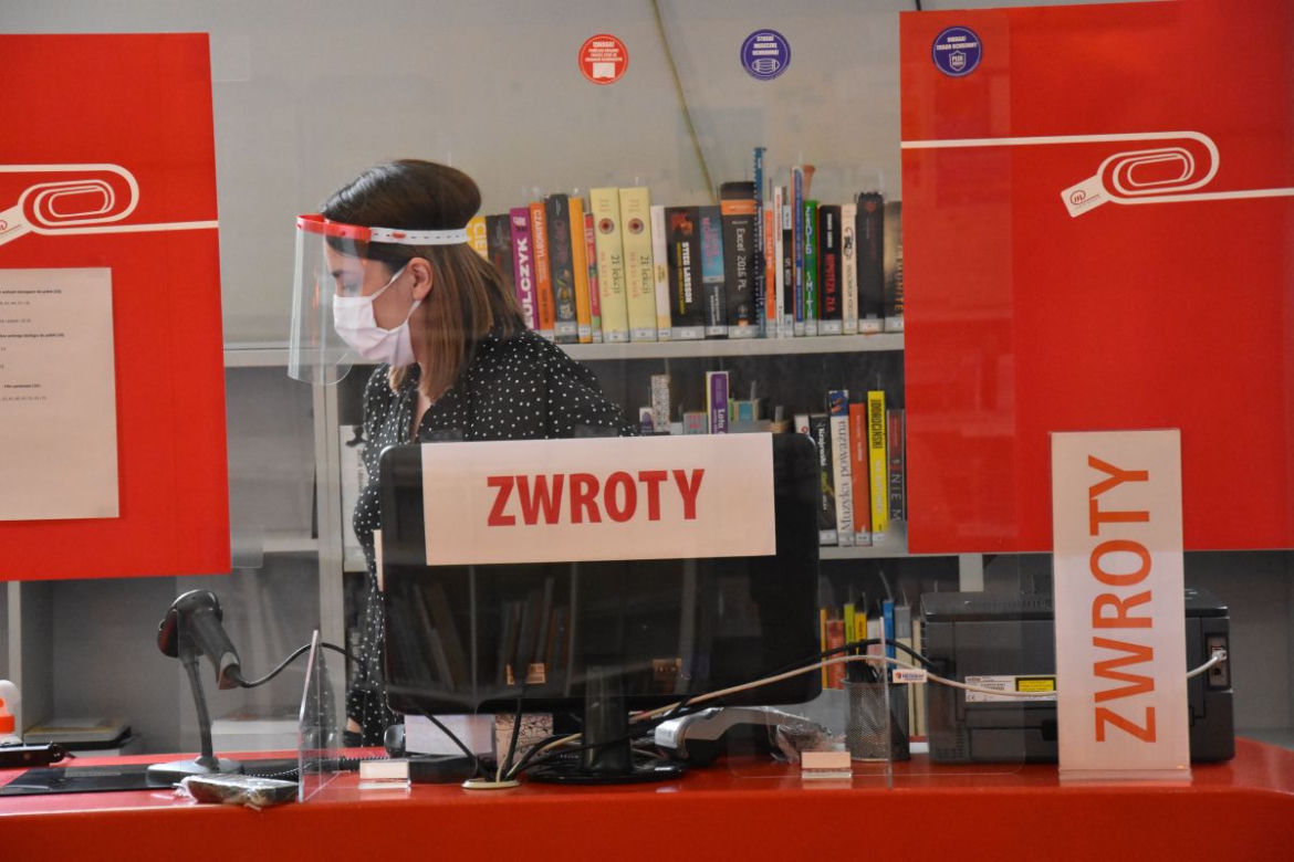 Biblioteki już otwarte. Tak teraz wygląda wypożyczanie lektur! Książki na kwarantannie [ZDJĘCIA] 