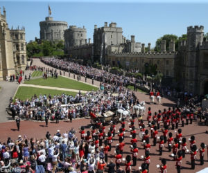 KSIĄŻĘ HARRY I MEGHAN MARKLE W KARECIE