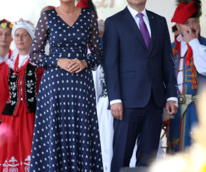 Cała prawda o strojach Agaty Dudy i Jolanty Kwaśniewskiej! Te zdjęcia nie pozostawiają wątpliwości