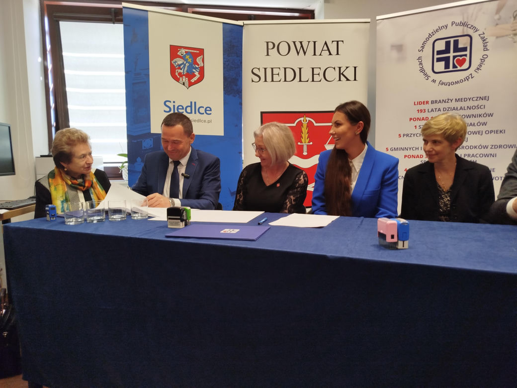 Umowa na przekazanie dotacji na zakup nowego sprzętu dla Szpitala Miejskiego w Siedlcach została podpisana 28 kwietnia