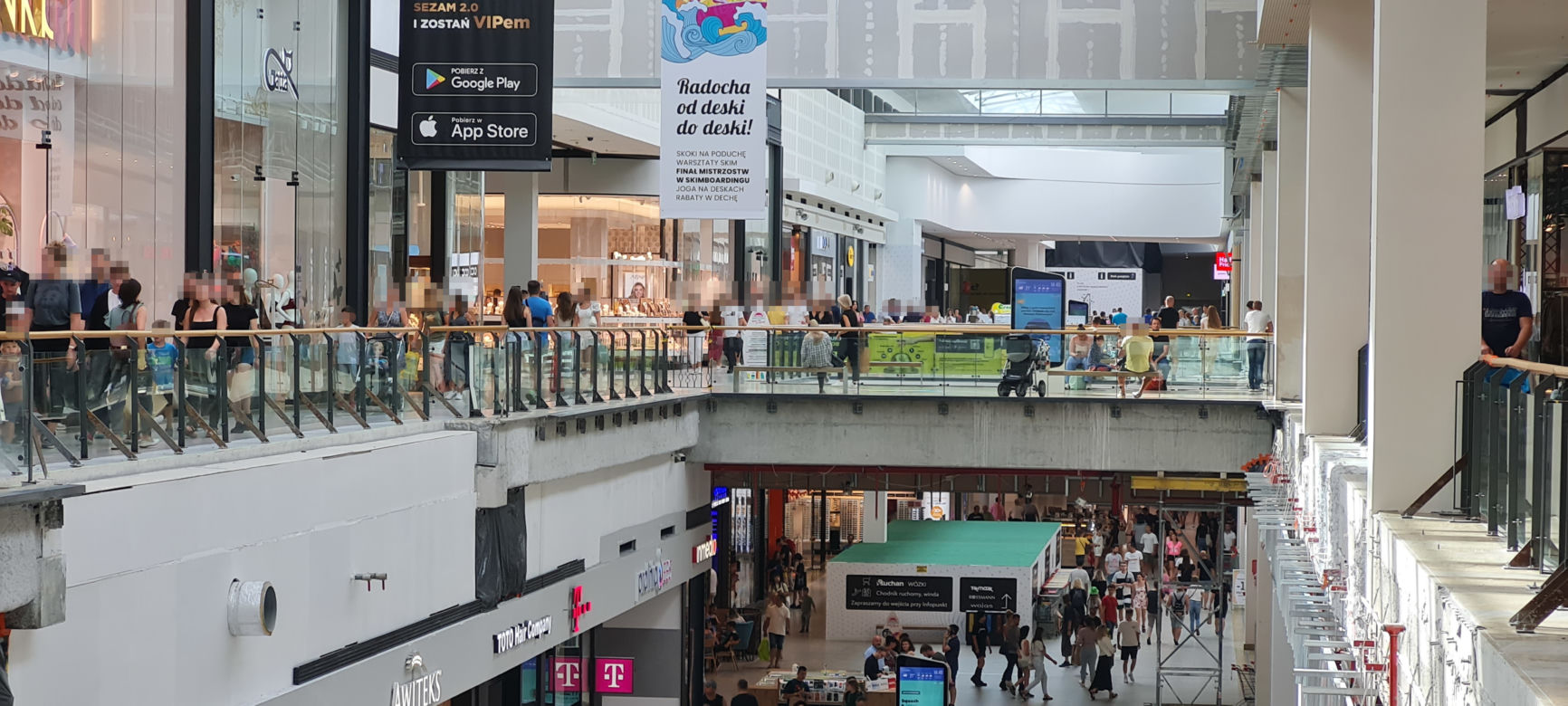 Tłumy w krakowskiej galerii handlowej
