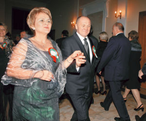 Czy to szlachta? Nie! Tak się bawia chłopi!