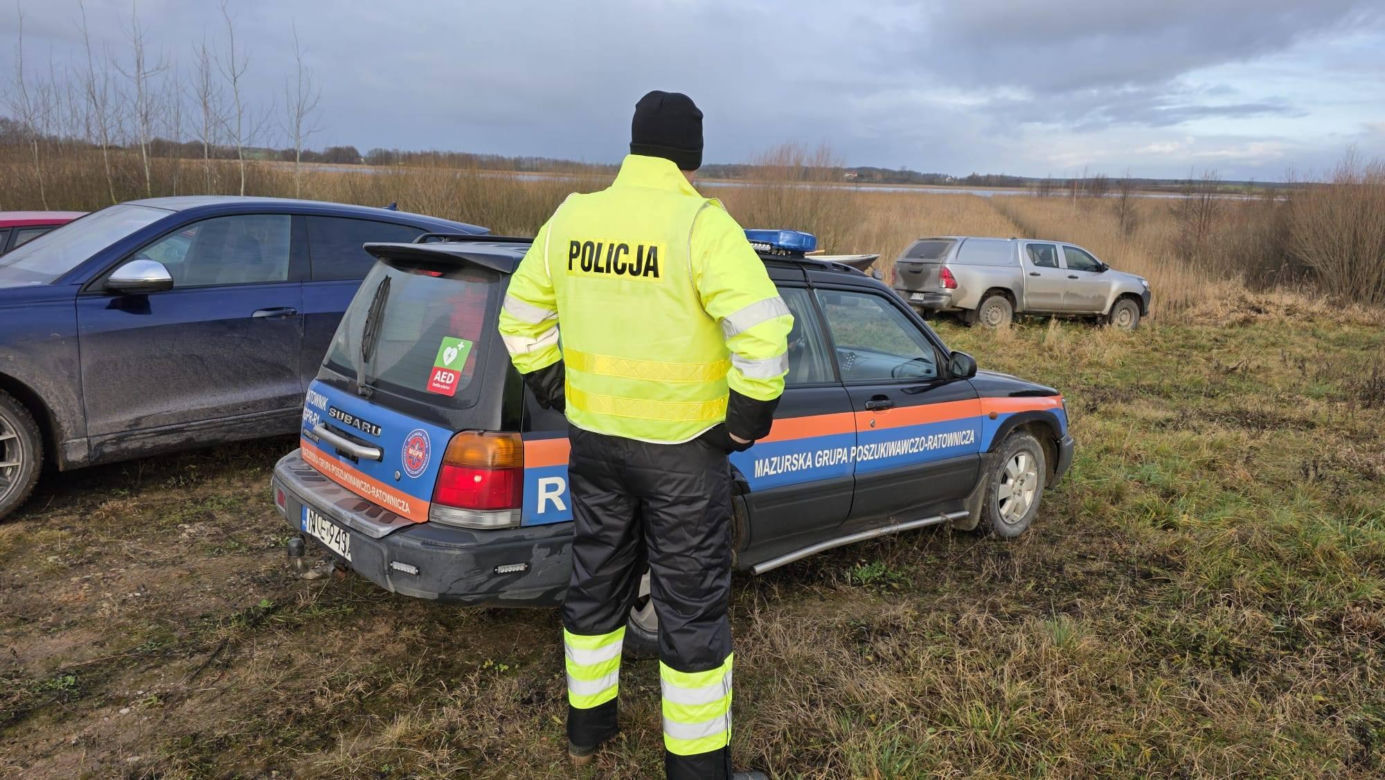 Dramat na jeziorze. Zaginął wędkarz, odnaleziono pustą łódkę