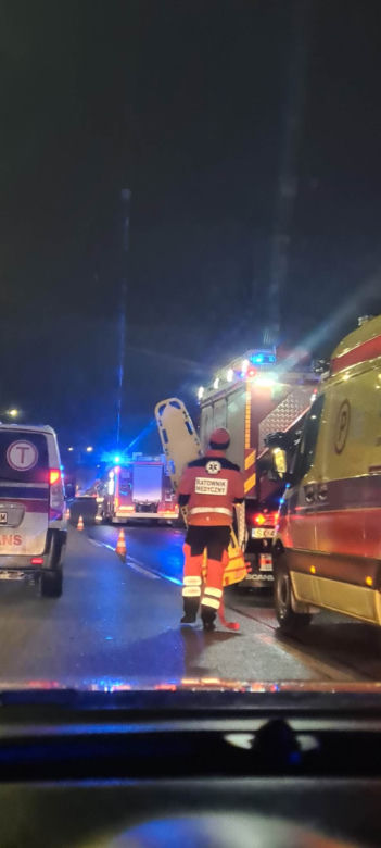 Wypadek na DTŚ z udziałem czterech samochodów