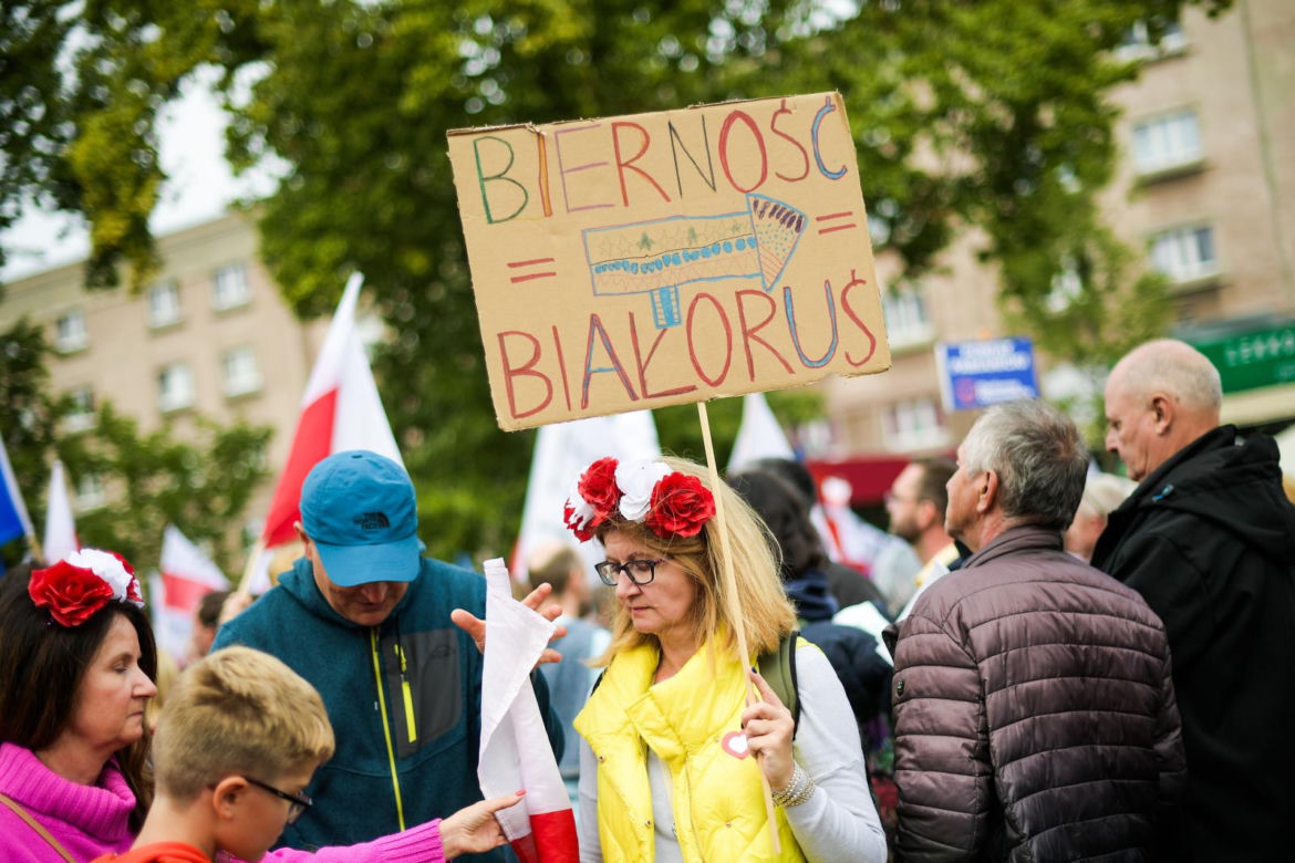 Ruszył Marsz Miliona Serc! Ogromne tłumy Polaków na ulicach Warszawy [ZDJĘCIA]
