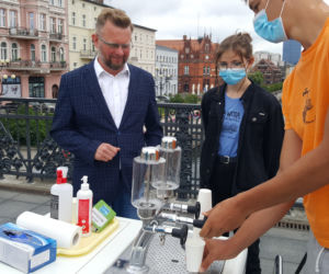 W centrum Bydgoszczy rozdają darmową wodę