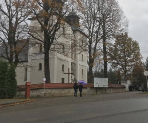 Ciężarna Gosia i 3-letnia Laura zginęły w wypadku. Trwa pogrzeb