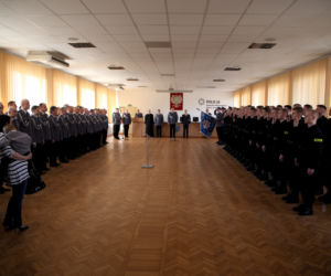 Ślubowanie młodych policjantów
