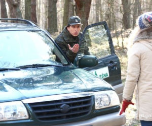 M jak miłość odc. 1140. Natalka (Marcjanna Lelek), leśniczy Franek (Piotr Nerlewski)