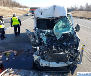 Tragiczy wypadek na na węźle autostrady A4 z drogą S-3. Kierujący kamperem poniósł śmierć na miejscu [ZDJĘCIA]
