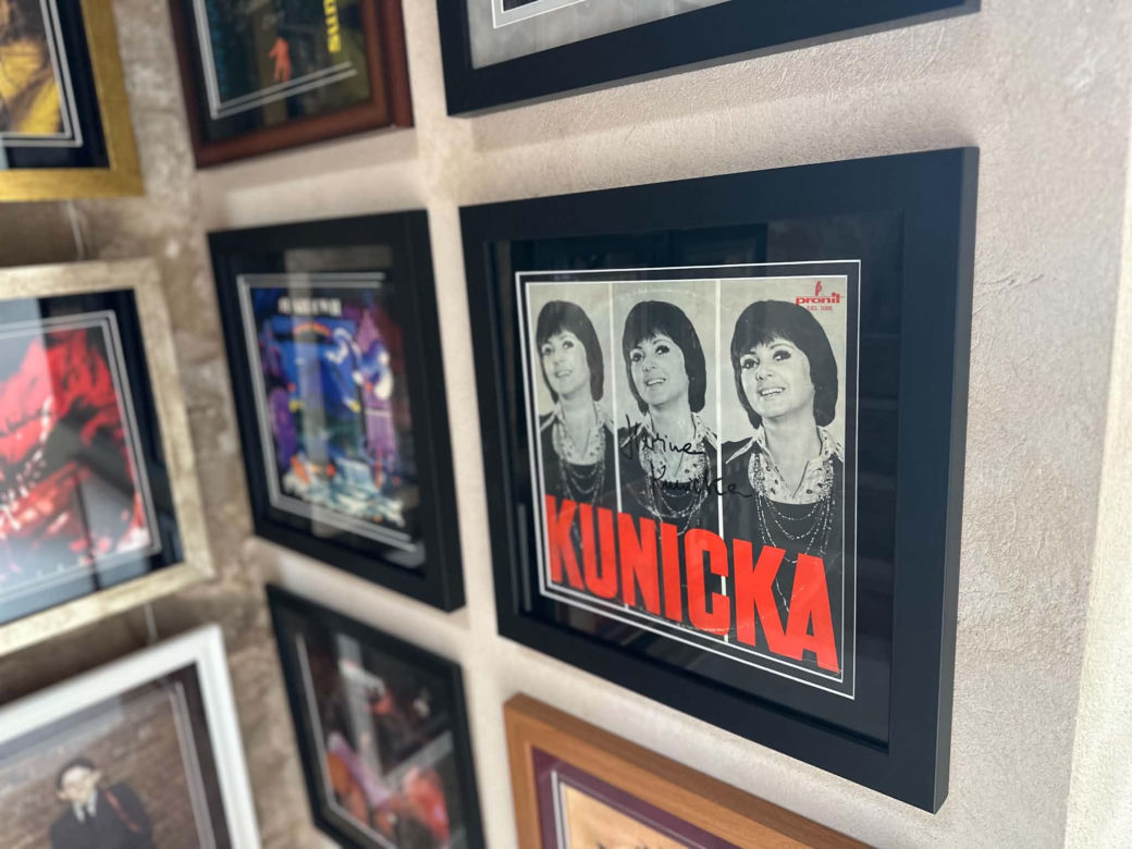 Ćmielów. Największa w Europie kolekcja gitar