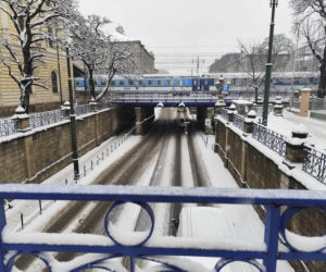 Atak zimy w Krakowie. Miasto sparaliżowane, IMGW ostrzega