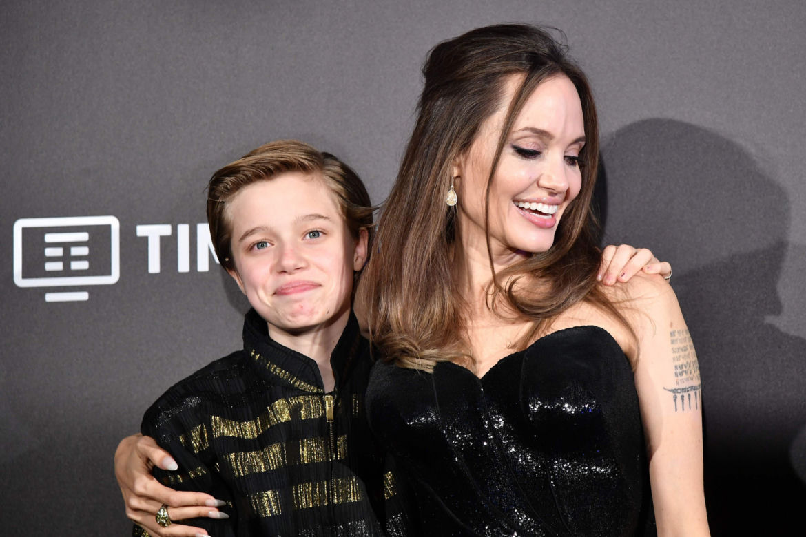 Angelina Jolie, Shiloh i Zahara na premierze filmu Czarownica 2
