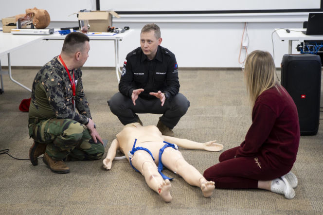 Aptekarze ćwiczą na wypadek wojny. Pierwsze takie szkolenie w Warszawie