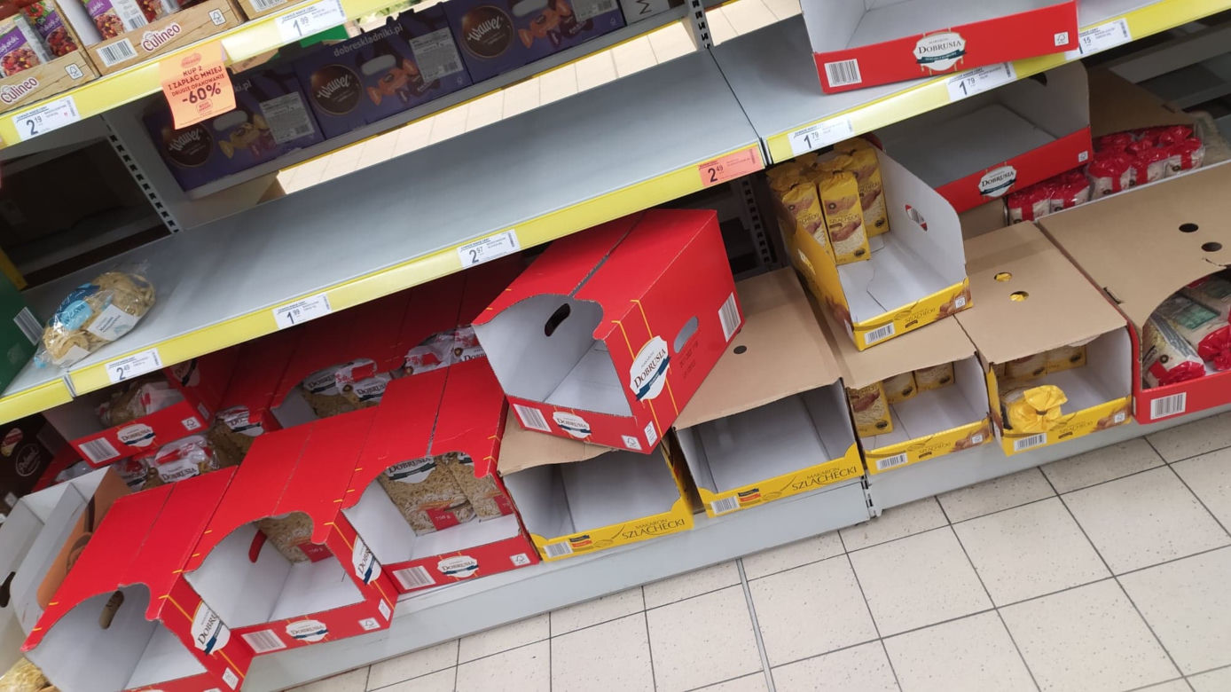 Oblężenie w radomskich sklepach z powodu koronawirusa 