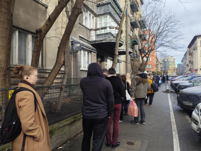 Tłusty czwartek w Krakowie. Kolejki przed cukierniami. "To już nasza tradycja"