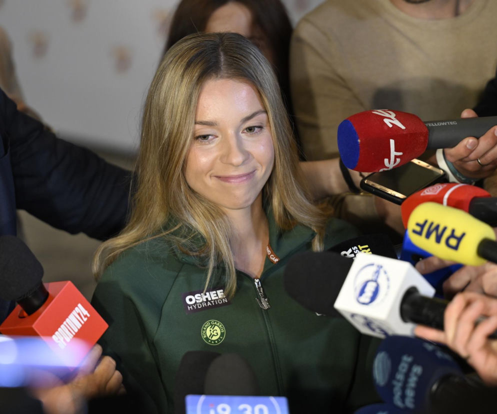 Maja Chwalińska na konferencji prasowej w Warszawie