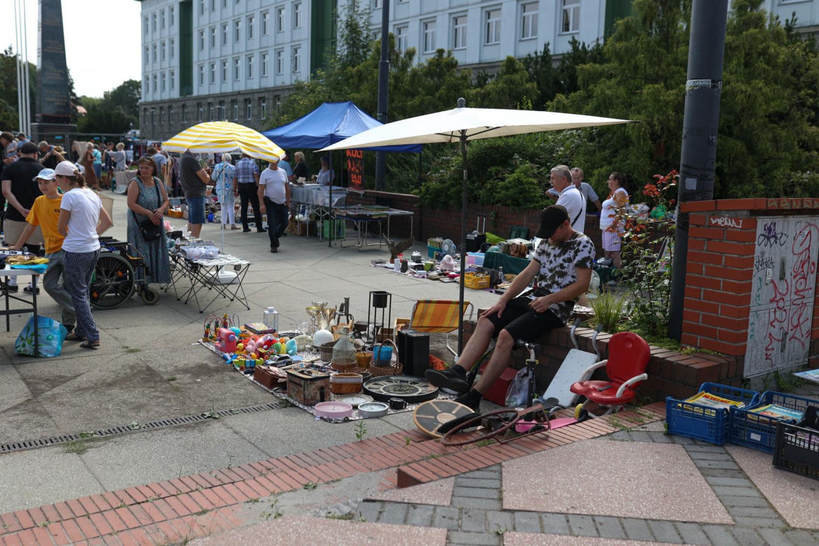 Wyprzedaż garażowa na placu Krakowskim w Gliwicach 