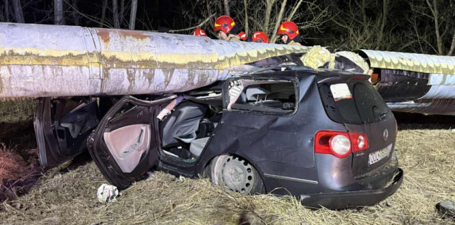 Dramat w Częstochowie. 18-latek bez prawka uciekał przed policją, jego 17-letnia pasażerka walczy o życie