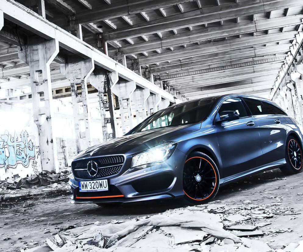 Mercedes-Benz CLA200 Shooting Brake OrangeArt