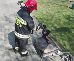 Ćwiczenia z trenażerem pożarowym w Toruniu! Zdjęcia robią wrażenie