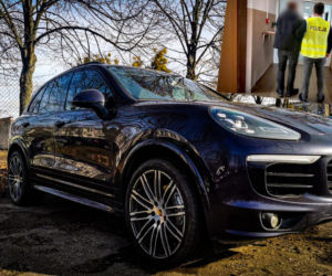 Porosły. Kradzione porsche za 300 tys. zł zatrzymane na Podlasiu. Białorusin w areszcie