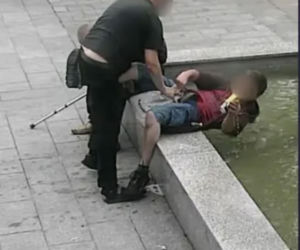 Przysiadł na brzegu fontanny. Nagle podbiegli dwaj mężczyźni i zaczęli go topić! Horror w Łodzi