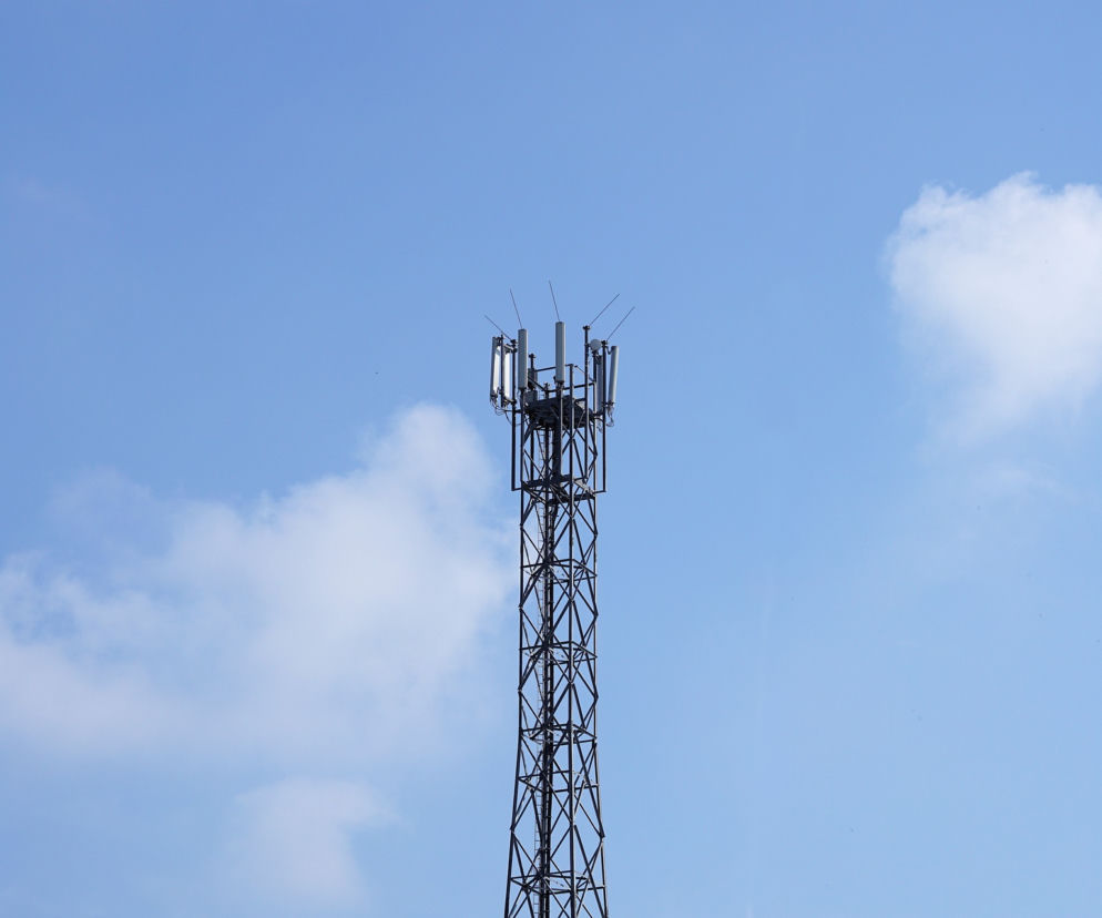 Mrągowo. Parafianie modlą się o unicestwienie urządzeń i wież 5G! Robią to codziennie