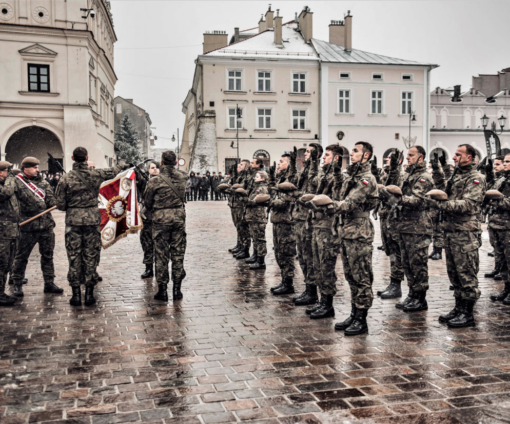 Terytorialsi złożyli przysięgę w Jarosławiu. 42 ochotników wypowiedziało słowa roty [Zdjęcia]