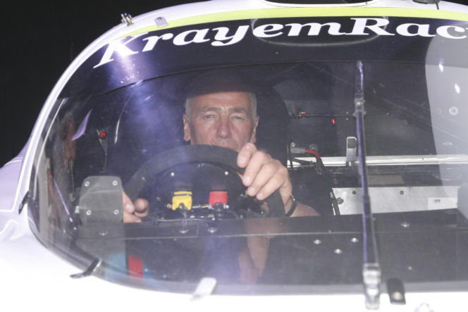 Karol Strasburger ćwiczy