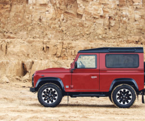 Land Rover Defender Works V8 - 70th Edition