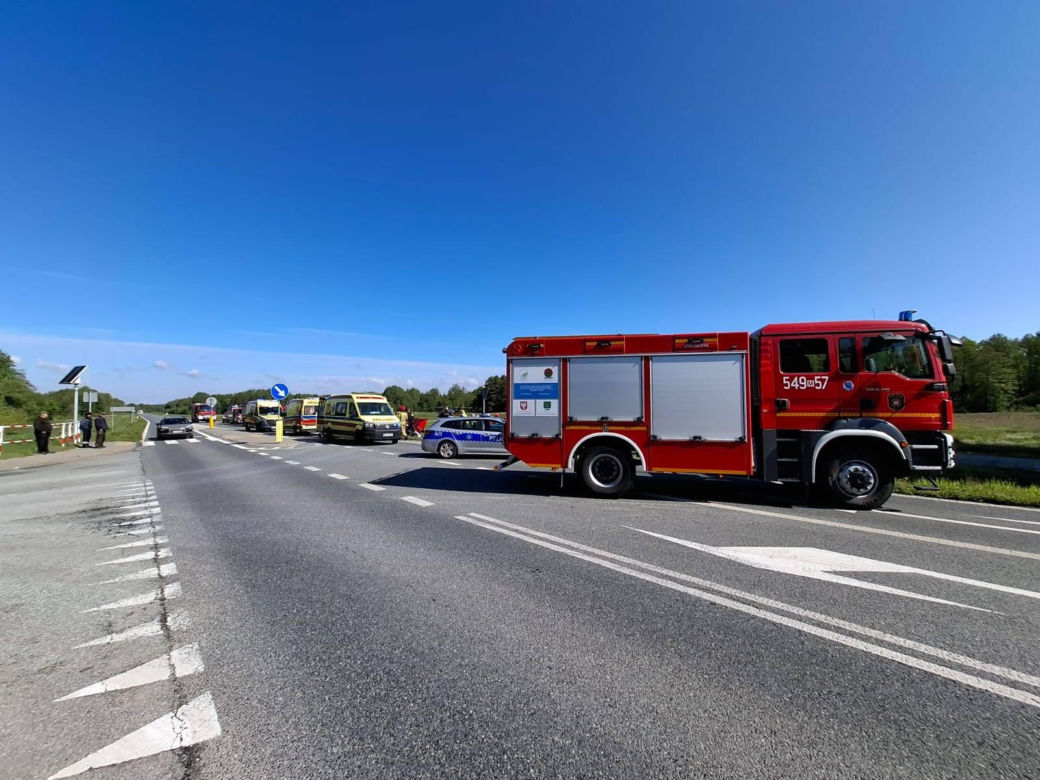 Tragedia na Mazowszu. 95-latek zginął w wypadku. Cztery osoby ranne, w tym dwie nastolatki