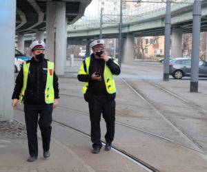 Zderzenie tramwajów na rondzie Starzyńskiego są ranni. Nie było karetek