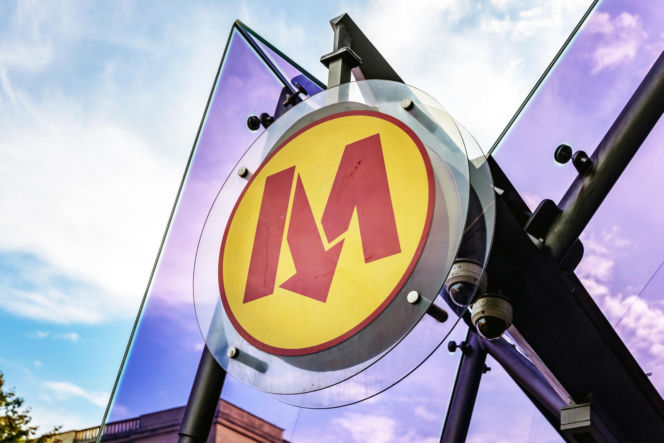 Stacja metra Pole Mokotowskie zmieni nazwę? SGH walczy i publikuje petycje