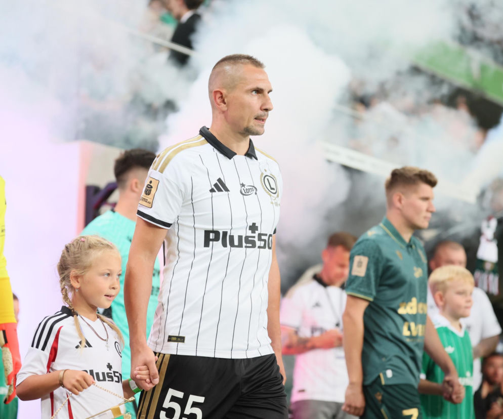 Legia Warszawa pożegnała swoją legendę. Szpaler i wyjątkowa oprawa dla Artura Jędrzejczyka