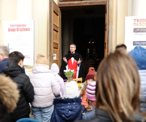Przejmujące Groby Pańskie w Warszawie. Wielkanoc 2022