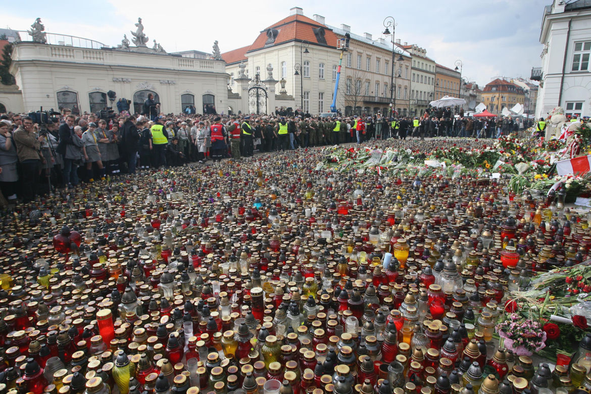 Warszawa dzień po katastrofie smoleńskiej