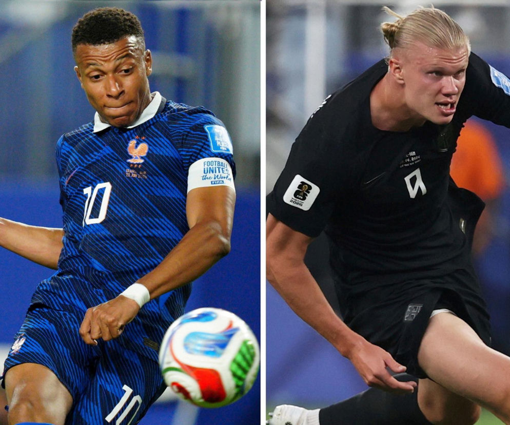 Kylian Mbappe w niebieskim stroju Francji i Erling Haaland w czarnym stroju Norwegii, obaj w akcji na boisku. Zdjęcie symbolizuje ich rywalizację o króla strzelców mundialu, o której więcej przeczytasz na naszym portalu.