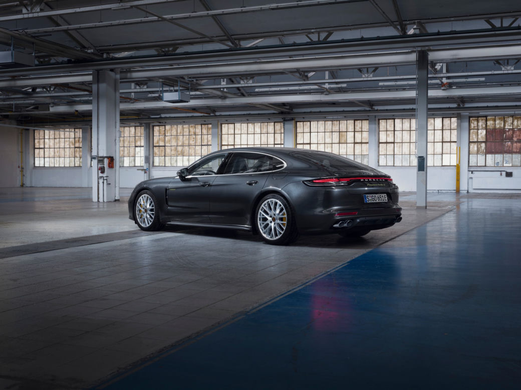Nowe warianty Porsche Panamera po liftingu (2021)