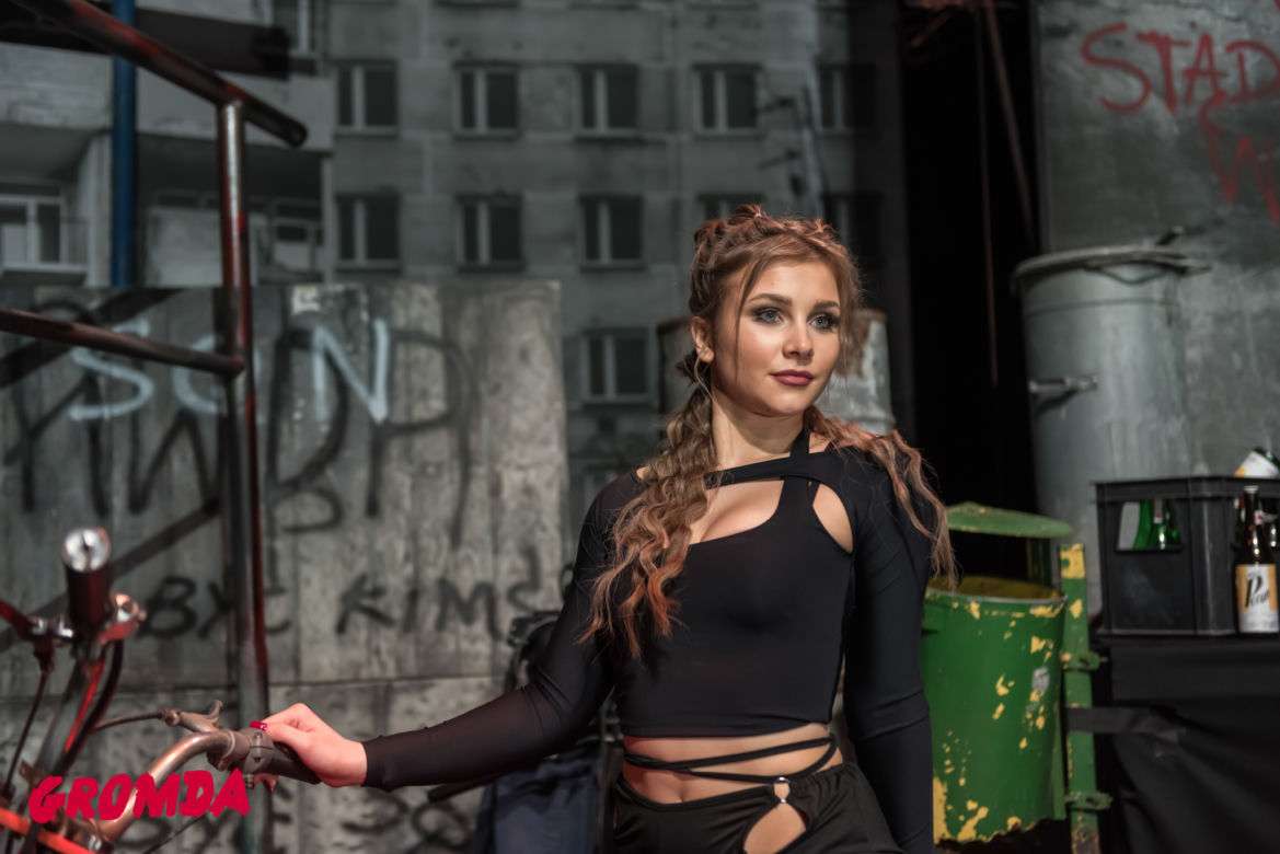 GROMDA: Ring-girls 