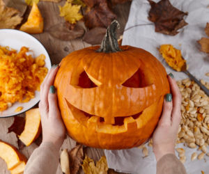 Lampion z dyni na Halloween