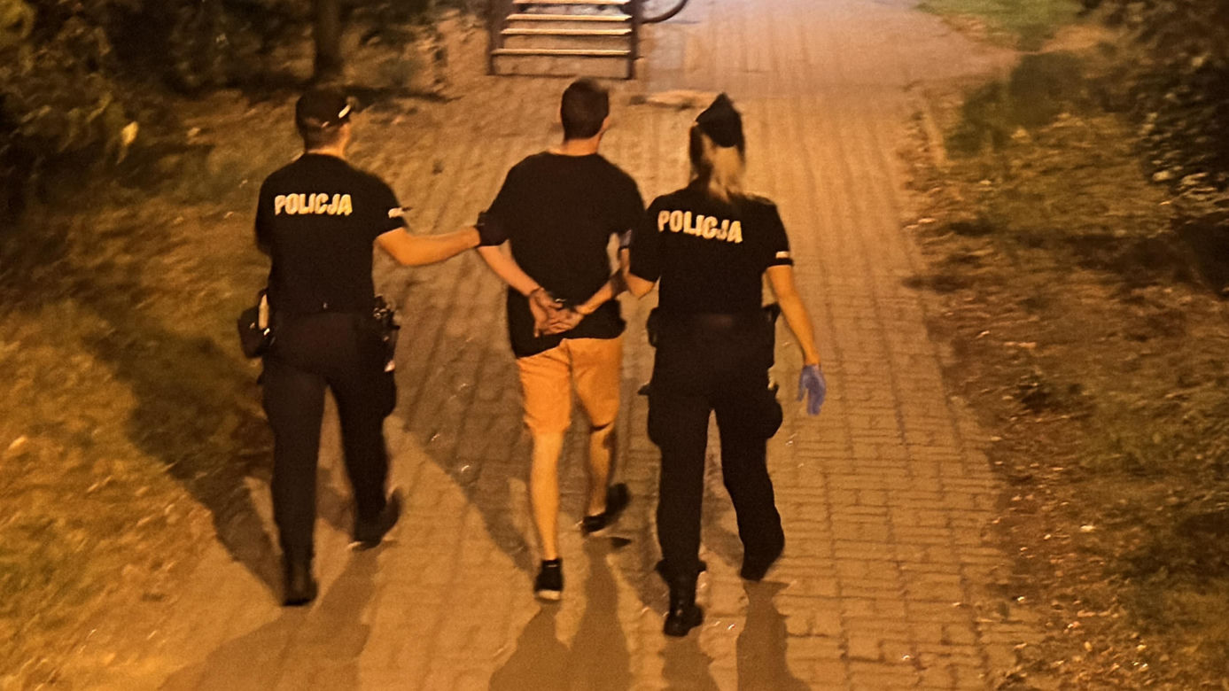 Chcieli spalić człowieka! Pilna akcja służb, dwie osoby zatrzymane