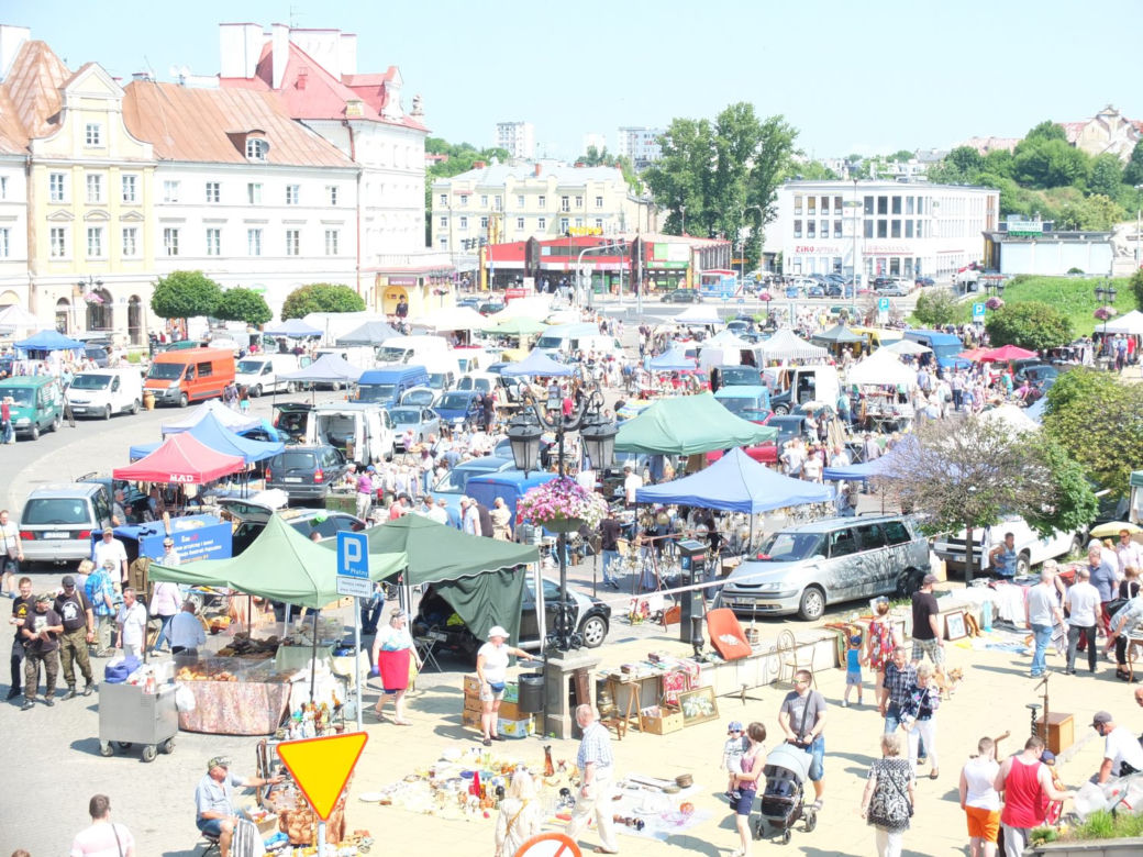 Lubelskie starocia na start! Na pierwszej od kilku miesięcy giełdzie staroci były tłumy