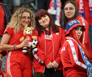 Tak kibice Wisły Kraków bawili się na trybunach. Znajdź się na zdjęciach