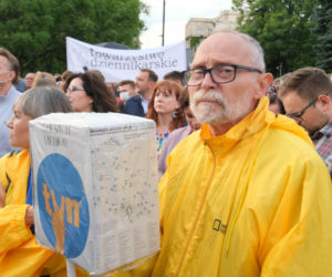 Protest w obronie TVN w Warszawie
