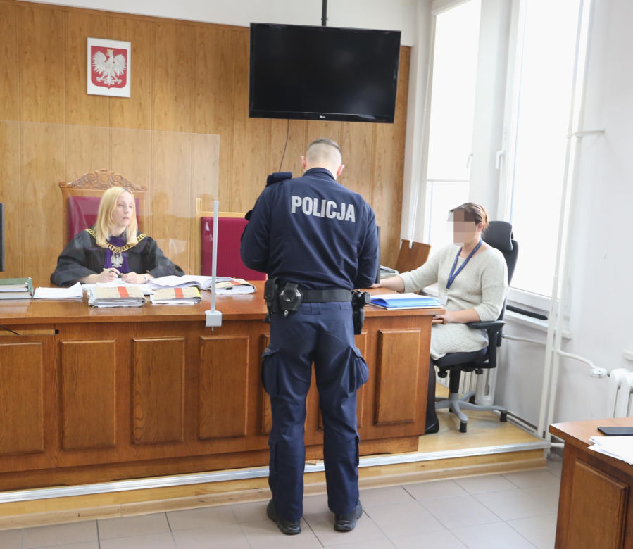 Tak zatrzymywali Patryka D. Policjanci zeznali przed sądem jak wyprowadzali z mieszkania kierowcę białego porsche